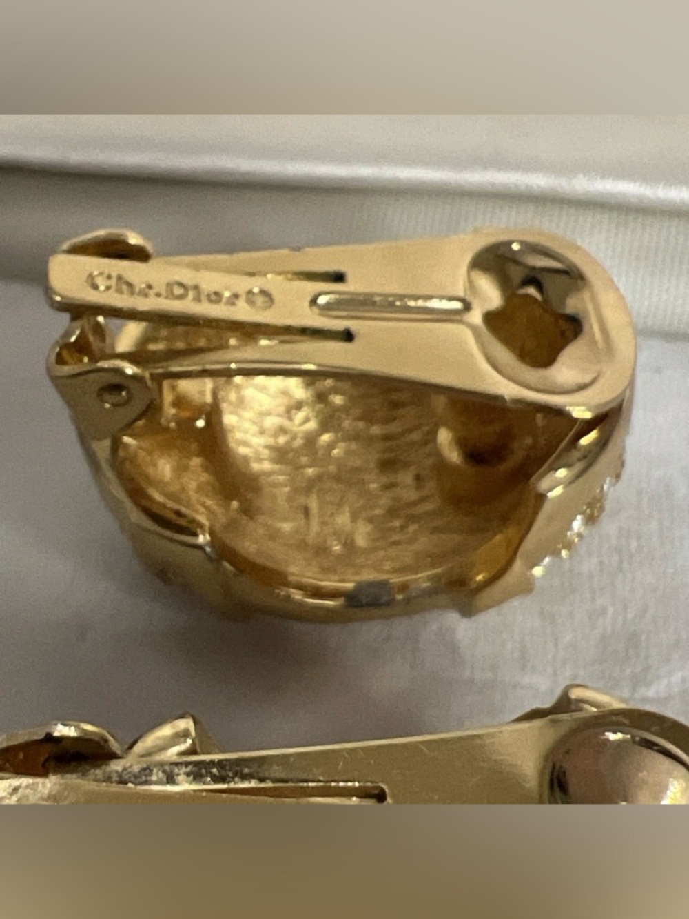 Vintage Christian Dior Classic Wrapped Knot Rhinestone Gold Hoop Clip Earrings - Picture 8 of 10